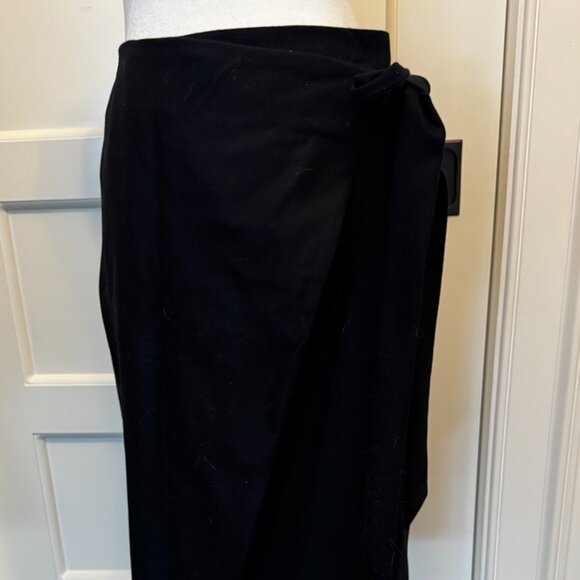 Navy Blue Wool Wrap skirt by Harmony - size 36 (FR), 4 US - Picture 3 of 7